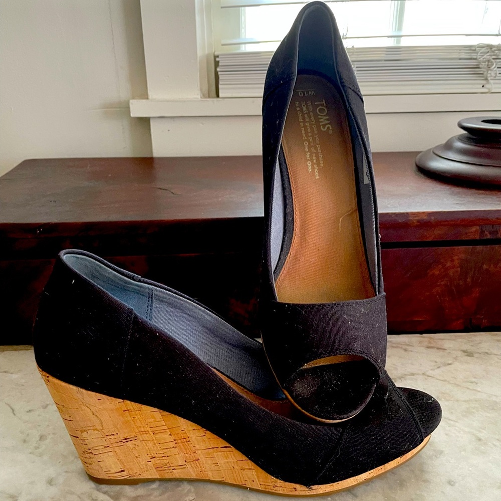 Black Tom’s peek toe Cork Wedge